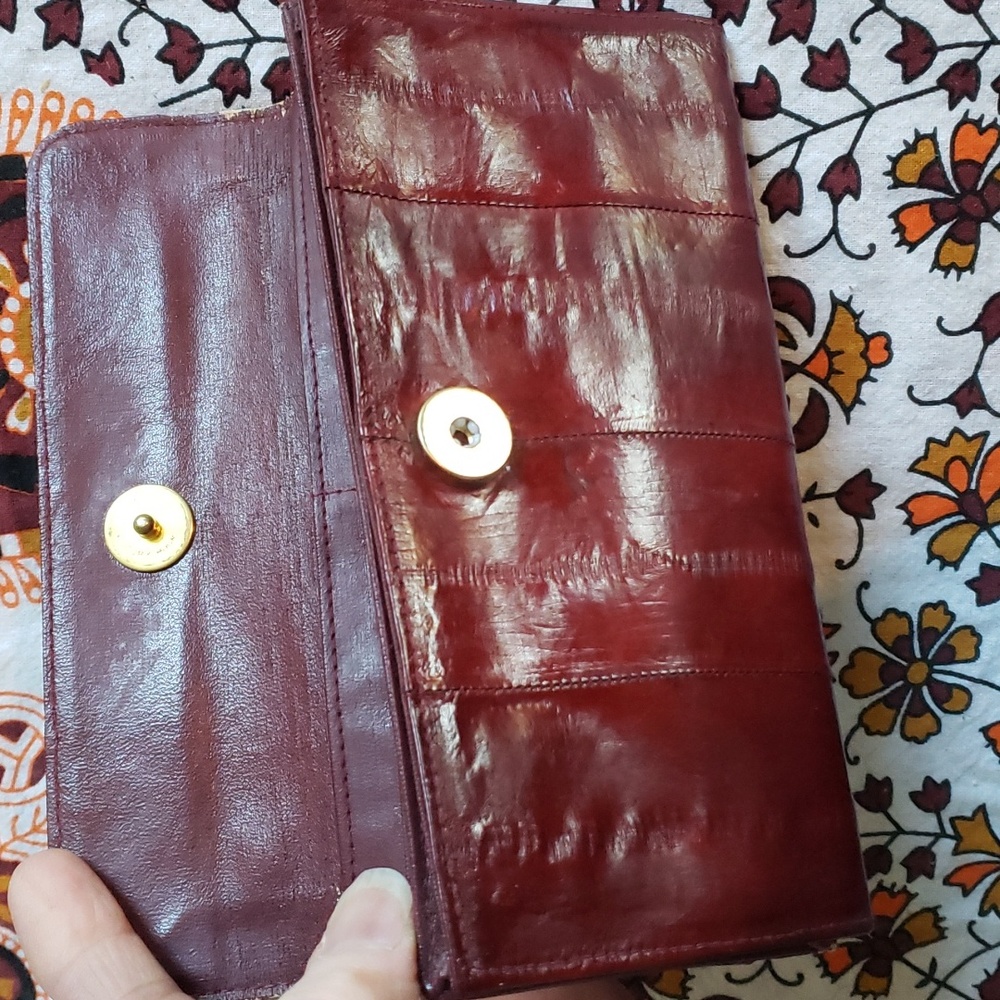 VTG Burgundy Genuine Eel Skin Long Clutch Wallet Soft Lux       (BIN 005)